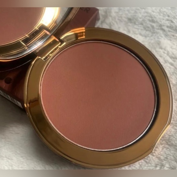 Melt Cosmetics Ultra Matte Bronzer- Long Beach - Picture 8 of 11